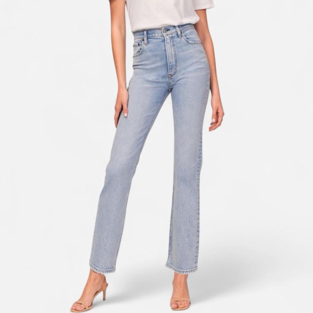 Abercrombie & Fitch High Rise Jeans - 28 / 6
